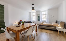 Stylish Centre Apartment Tgm